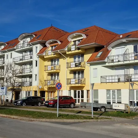 Fiore Wellness Aparthotel 4*